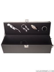 Wine box with 4 tools 